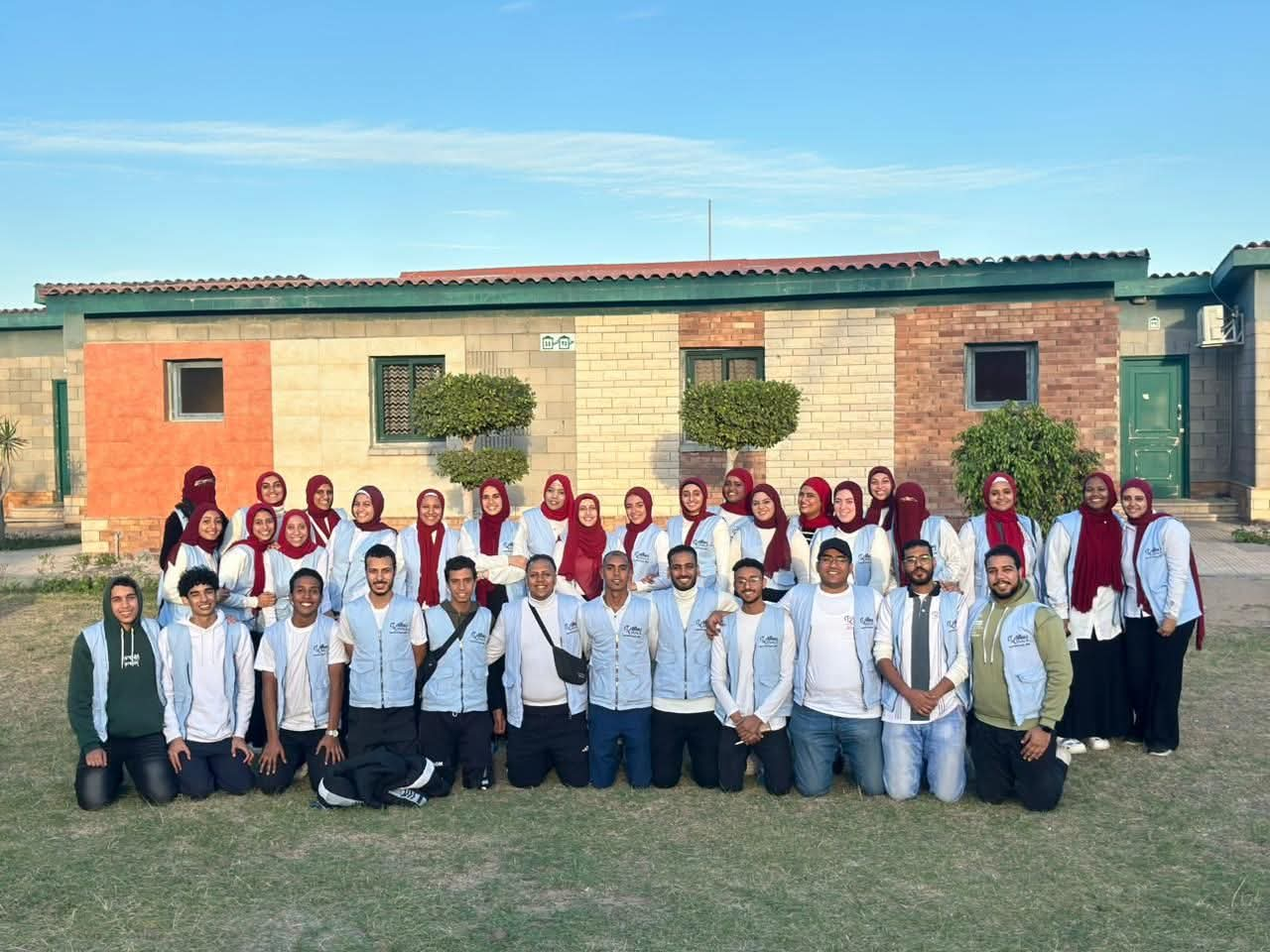 فريق المتطوعين 1